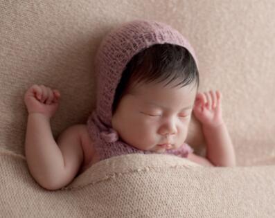 宝宝老是往一边侧头怎么办,宝宝老是侧一边怎么纠正