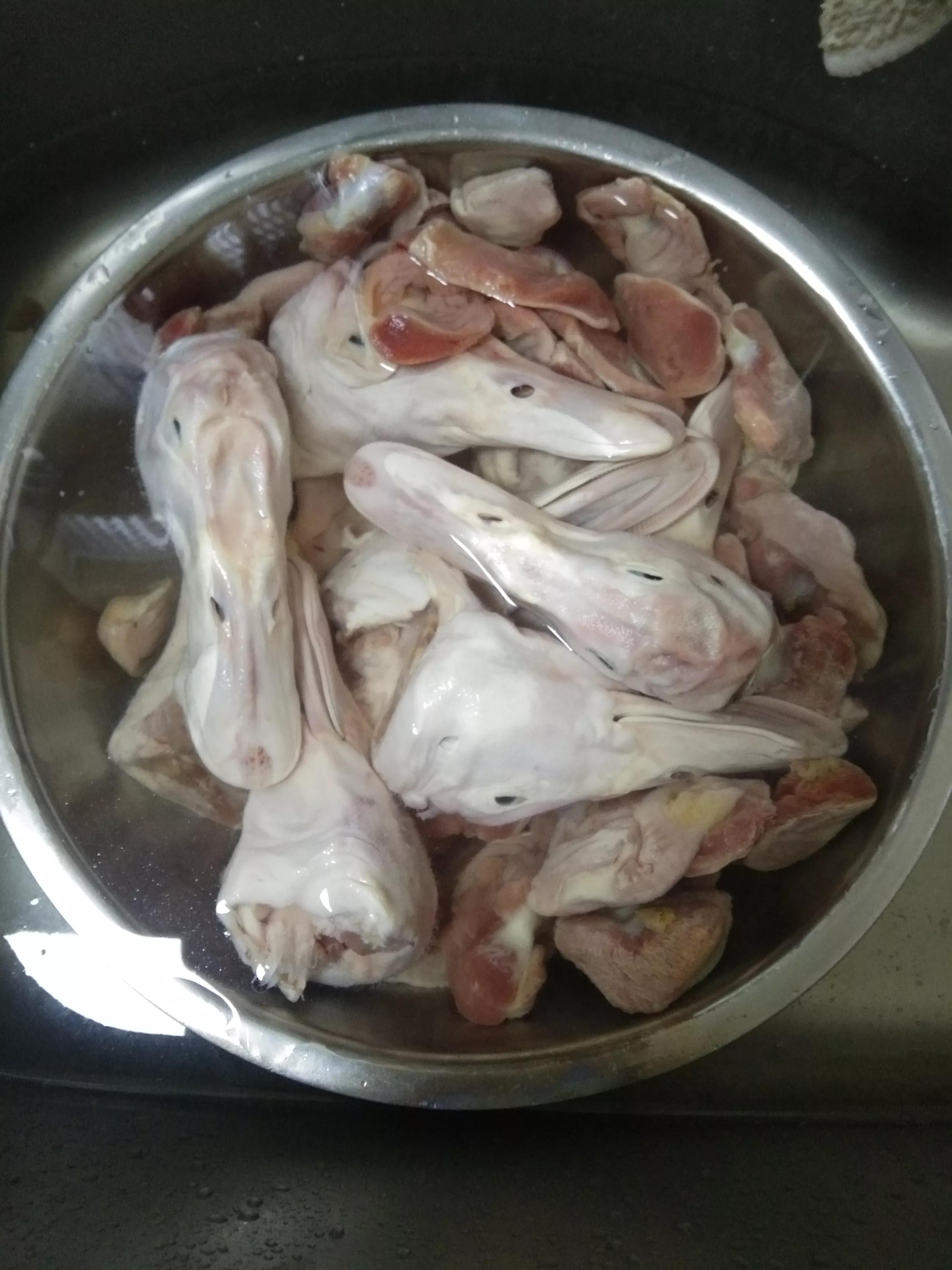 月子餐鸭头,月子期间能吃卤鸭头么