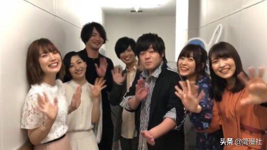 青梅竹马不会输更4上1，萝莉青梅vs性感初恋，“后宫专家”又来了