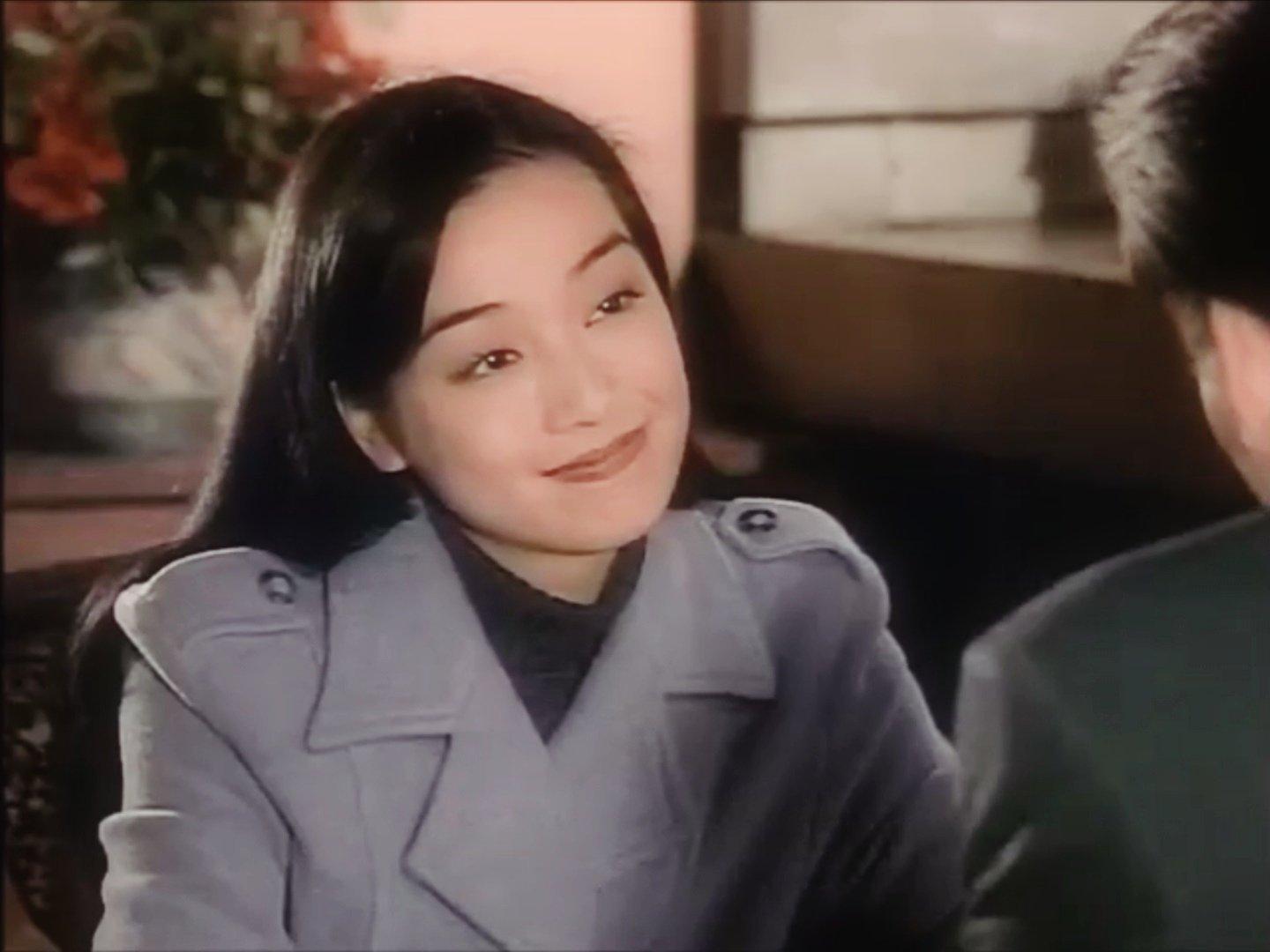 气质优雅知性,凭一个23年前的广告为大众熟知,故事就从这里开始