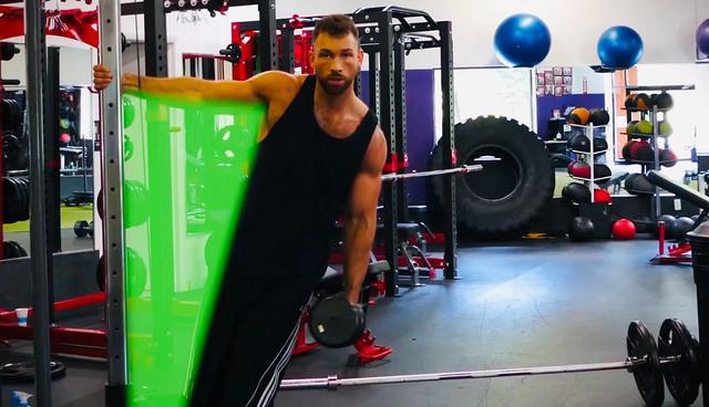 三角肌中束为什么不能大重量,三角肌中束练不大