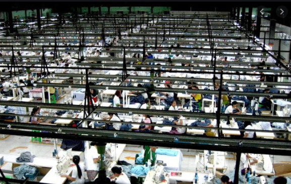 最贵实验：中国停产，国外新娘穿不上婚纱，柬埔寨缅甸关闭制衣厂