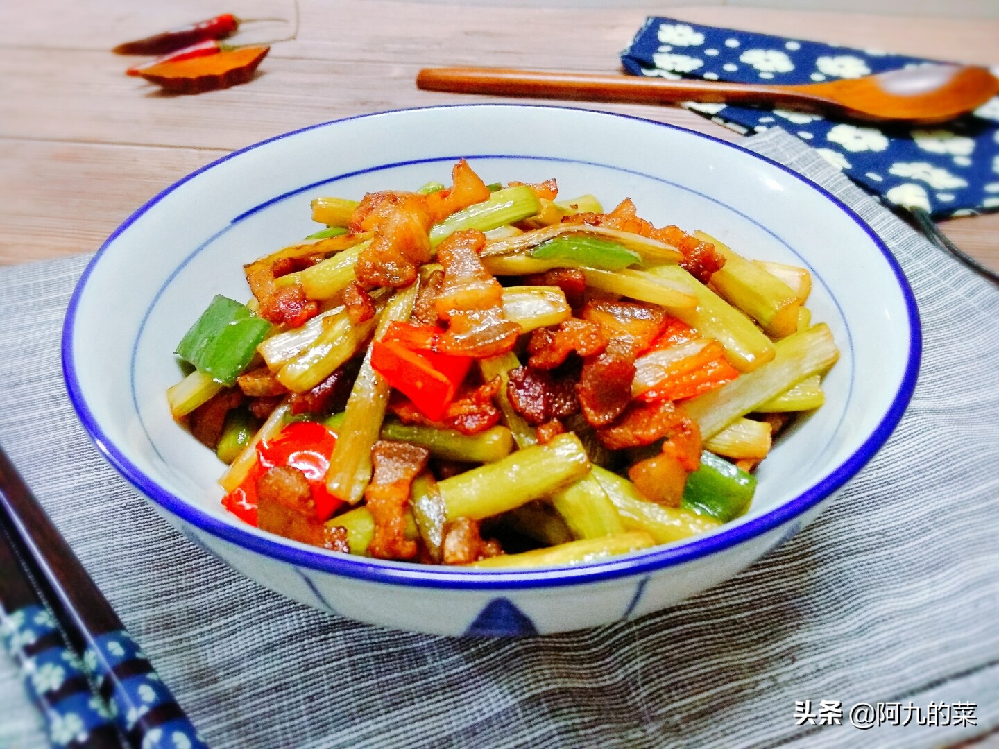 这才是芦笋最好吃的做法,芦笋最好吃的几种做法