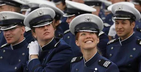 眼睛疲劳干涩酸胀,眼睛疲劳干涩酸胀护眼别乱吃药