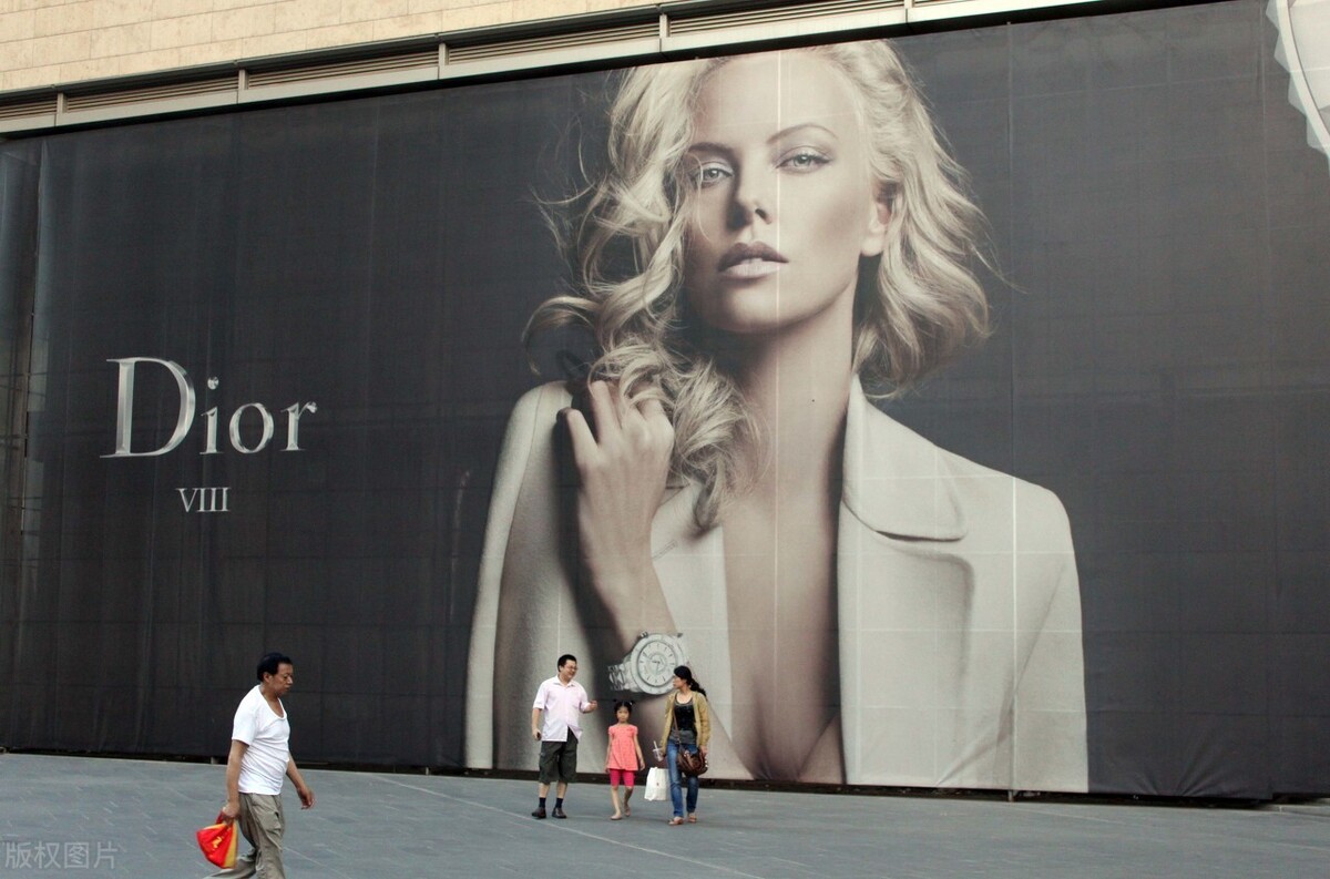 迪奥品牌背后的唯美故事,迪奥最开始的样子