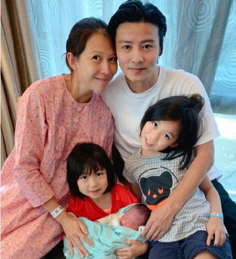 顺产妈妈全过程到底“疼”在哪？一组图带你明白：什么叫为母则刚