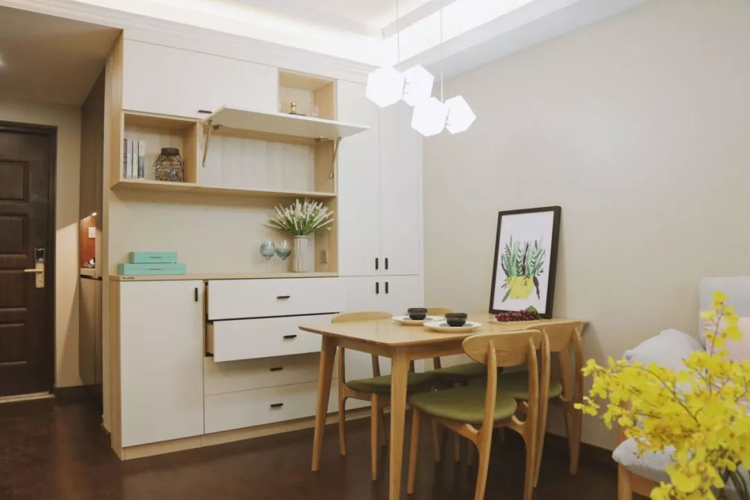 定制餐边柜子不显压抑,定制餐边柜留空
