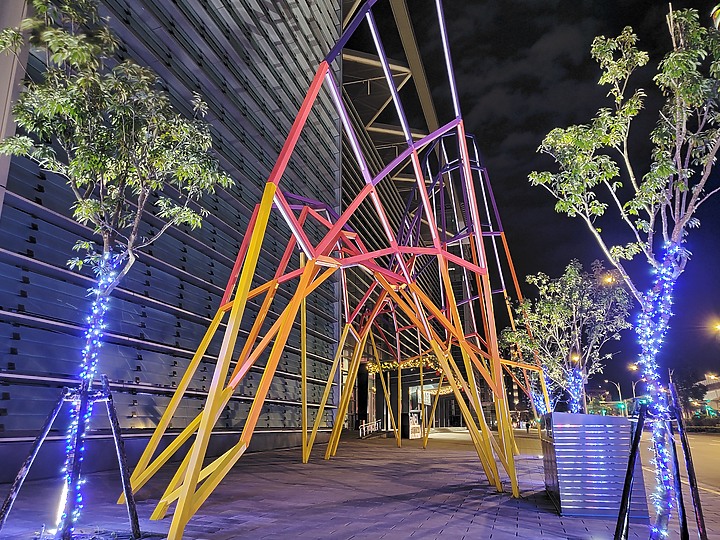 三星GalaxyZFlip评测：吸引目光的不止折叠