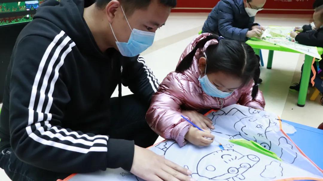 风筝节启幕|放飞梦想，中国加油!当代购物中心风筝节进行中