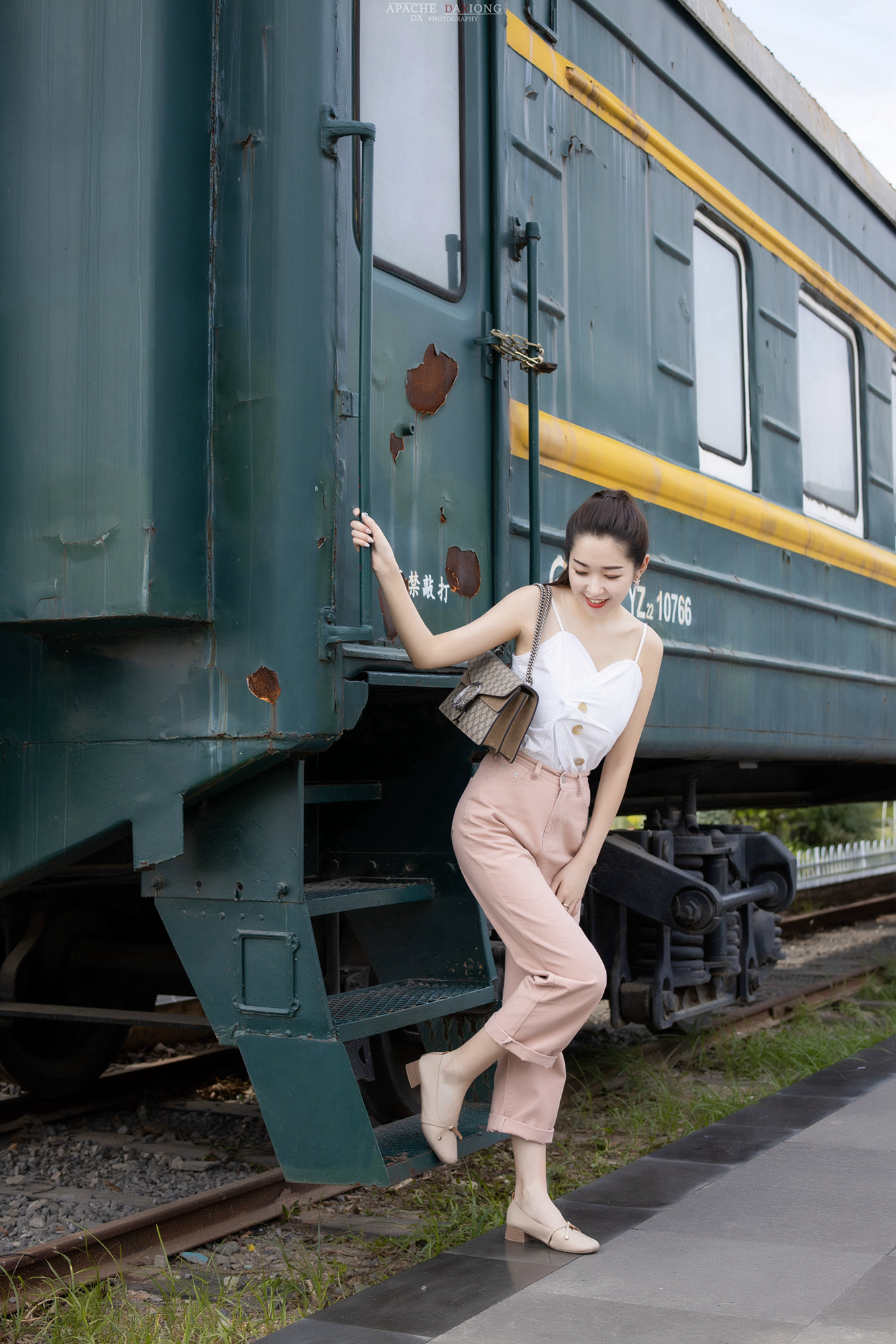 回归色彩,佳能eosm6拍摄人像虚幻