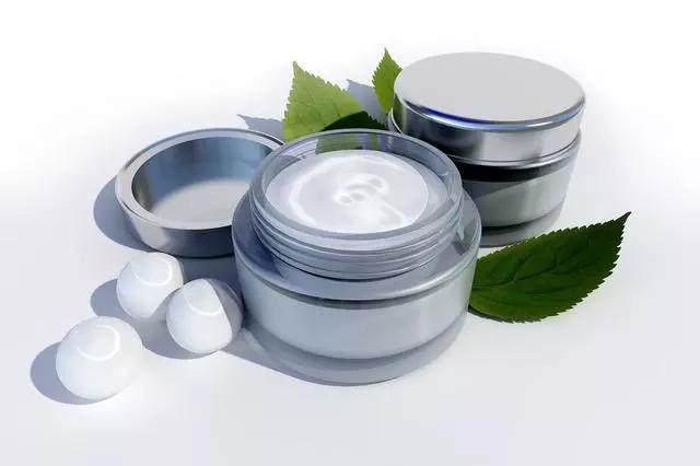 刚过期的化妆品孕妇可以用吗,护肤品快过期了孕妇能用吗