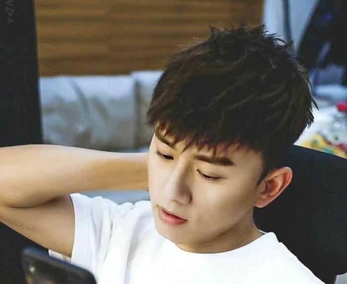 张杰唱功遭质疑,张杰怎么发声的