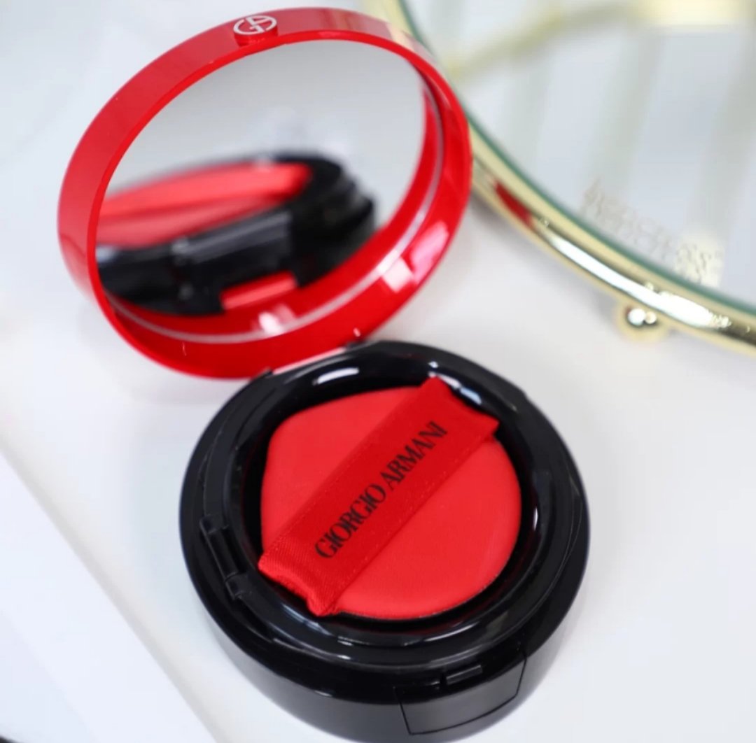 ysl气垫和欧莱雅哪个更适合油皮,资生堂红气垫和ysl恒久银气垫