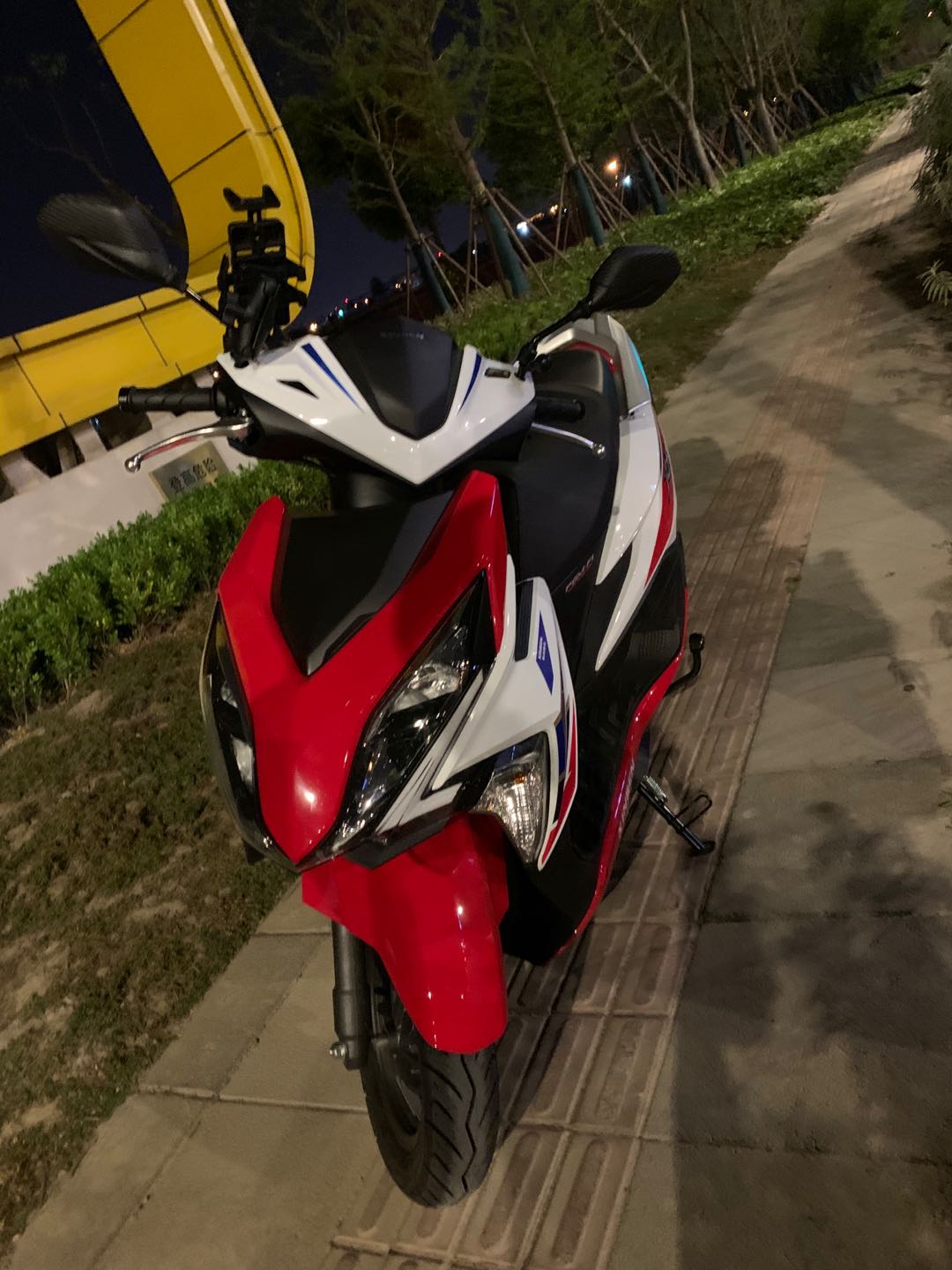 本田裂行踏板摩托长途改装,本田裂行125踏板跑山视频