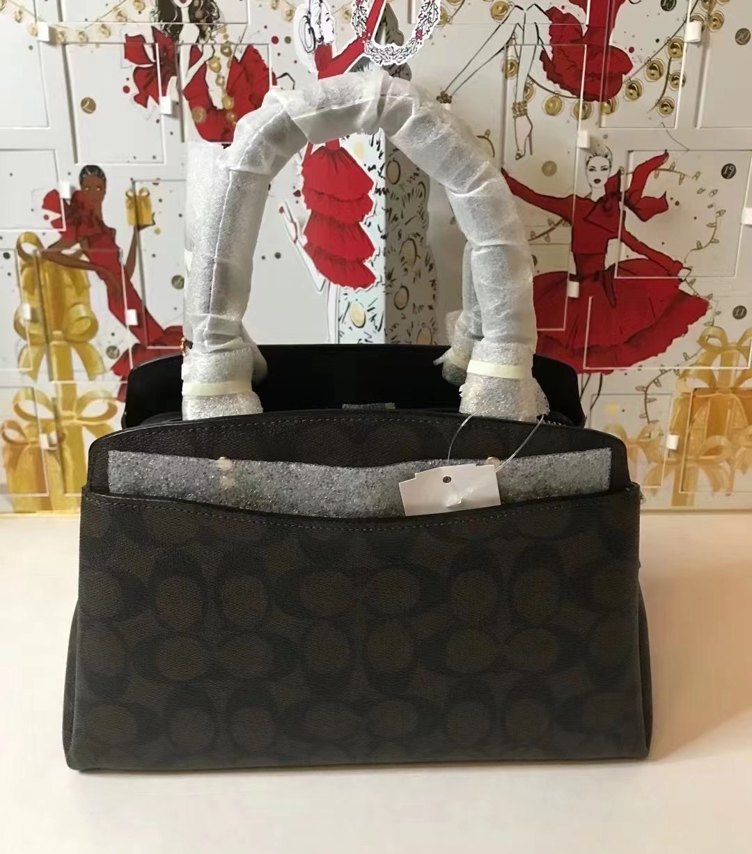 coach奥莱包值得买吗,coach奥莱款和专柜款哪个值得购买