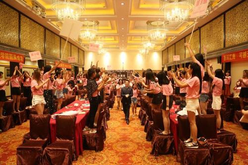 为什么微商到了短视频时代就集体嗝屁了？