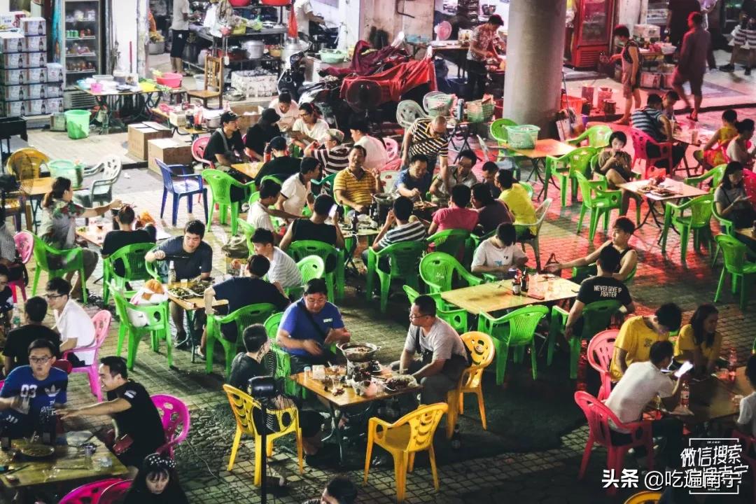 南宁路边夜市美食排行榜,南宁深夜路边摊鲜肉粉