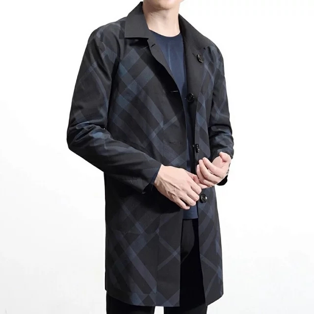 新式巴宝莉夹克外套惊艳亮相,再见波司登巴宝莉轻便夹克