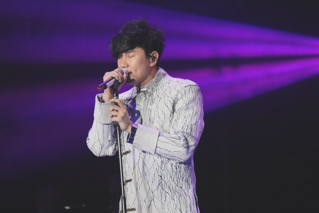 唱歌零基础教学初学发声方法,零基础学唱歌唱歌技巧和发声方法