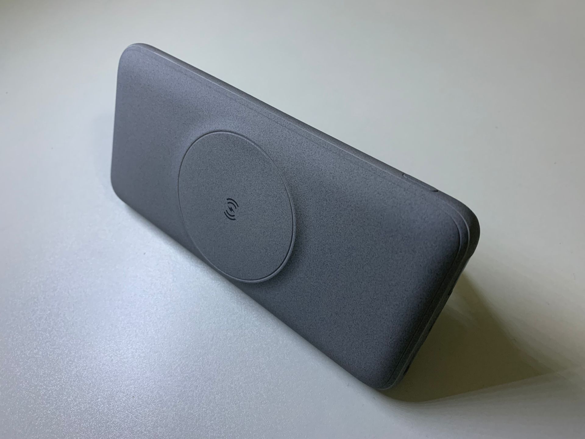 南卡magsafe磁吸无线充电宝pow3,南卡无线充电宝pow-1和pow-2