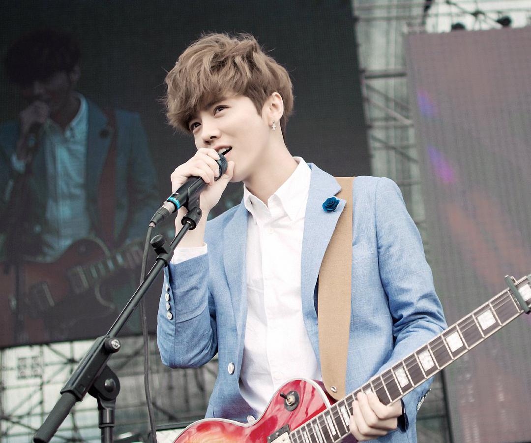 鹿晗真爷们,鹿晗当年到底有多爷们啊