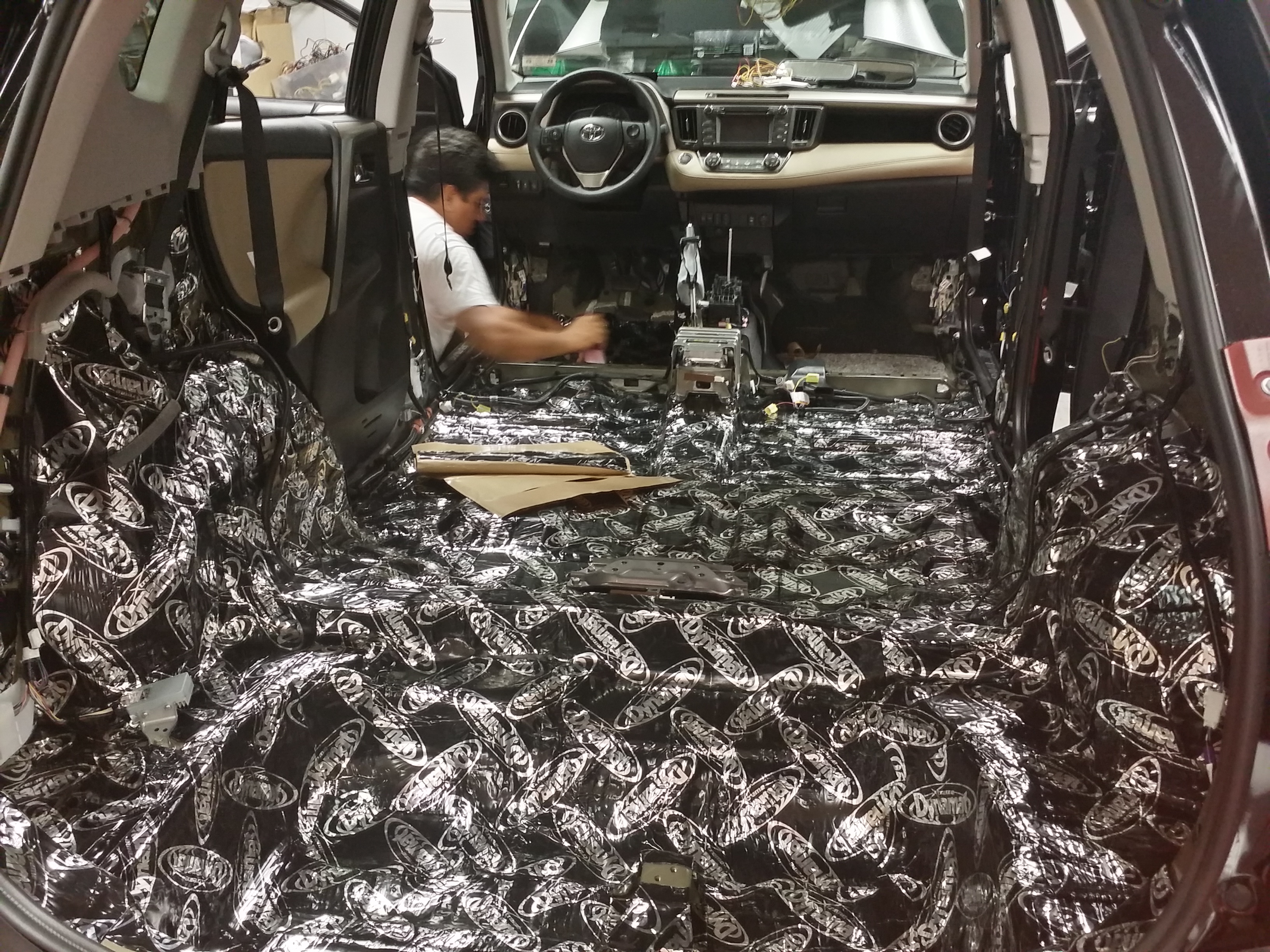 2014款的卡罗拉隔音怎么样,卡罗拉跑高速120km的隔音效果