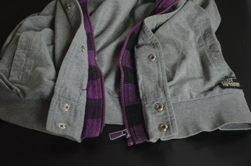 衣服拉链不好拉怎么办教你一招,衣服拉链不顺畅是什么原因