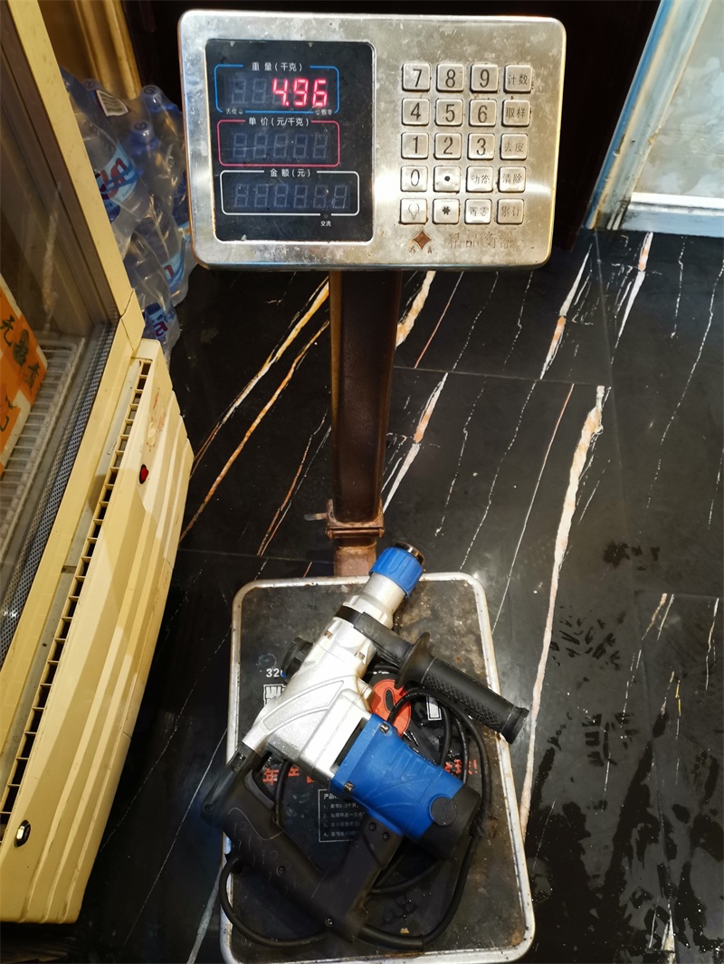 释放自我，轻巧随行-得伟DCH133无刷充电电锤入手使用体验