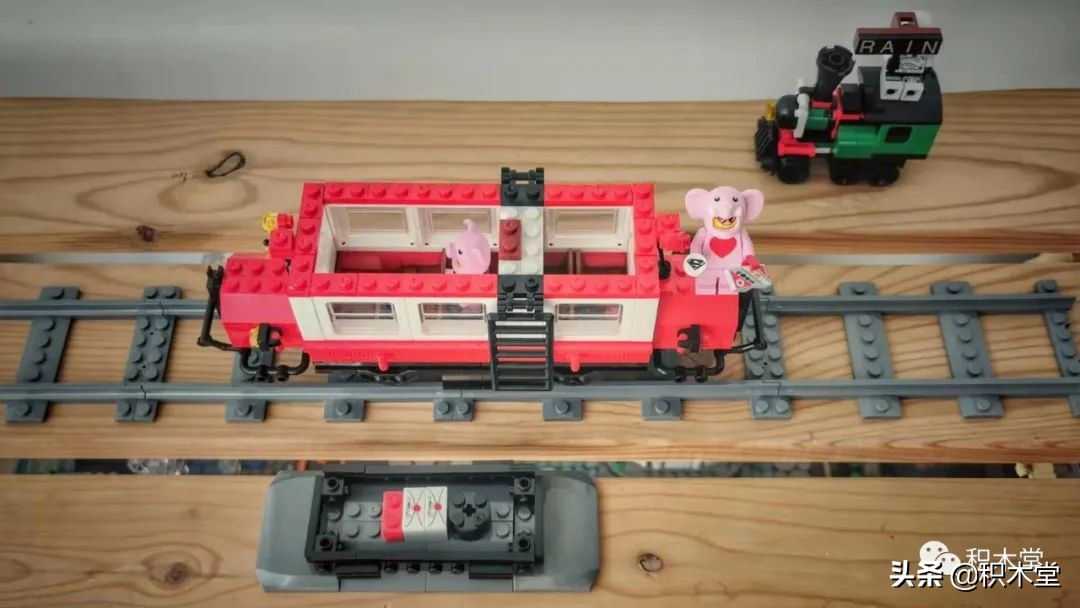 乐*官高**方套内moc最多的一款10183