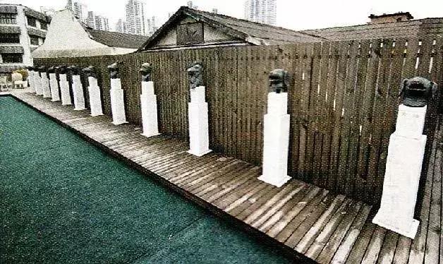 老佛爷的遗产真的由猫继承,老佛爷的所有家产最后留给了猫