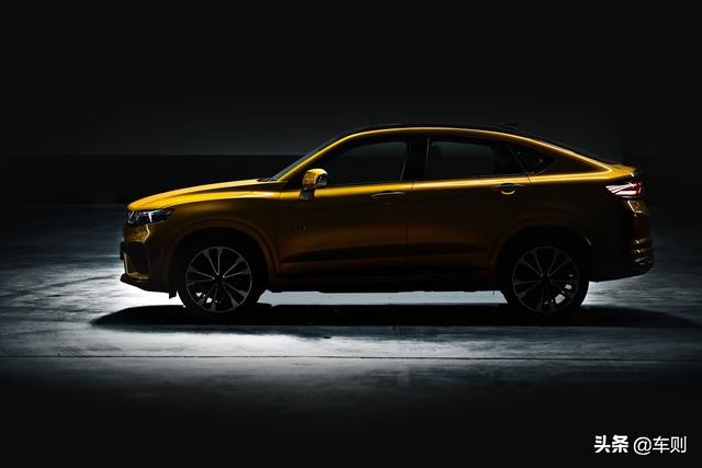 吉利轿跑suv星越落地价多少钱,吉利星越轿跑suv的售卖成绩