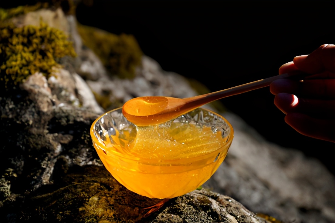 蜜蜂蜂王浆蜂胶蜂花粉的区别,蜂蜜和蜜蜂分不清