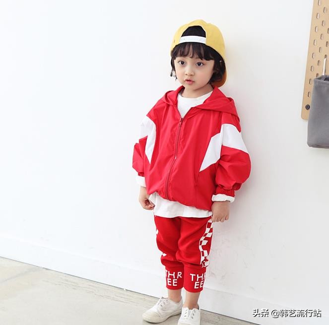 看童装最流行款式,2022年最流行秋冬款的童装风格