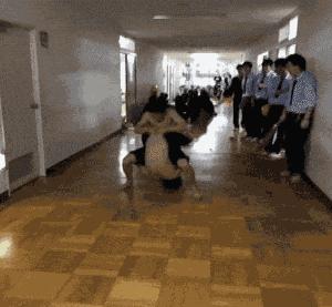 山海经中以乳为目以脐为口的怪物,山海经搞笑图片