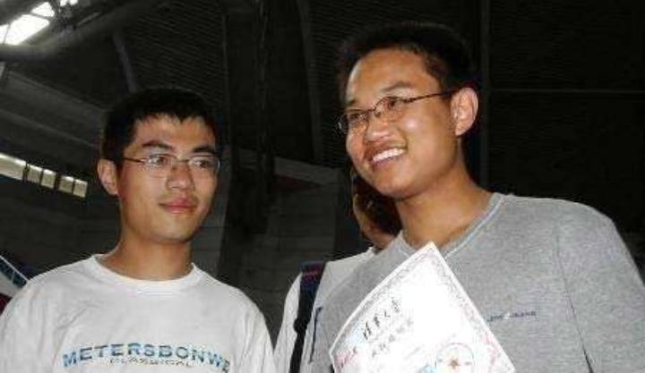 20年前考上清华北大现在怎么样,张亚超勇斗歹徒后被清华破格录取