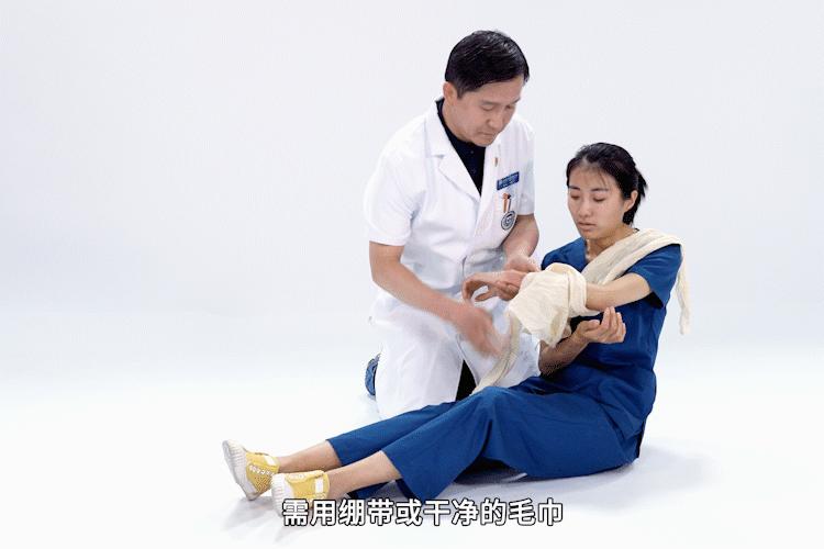 老年人跌倒急救的健康科普小视频,老年人跌倒后的自救科普