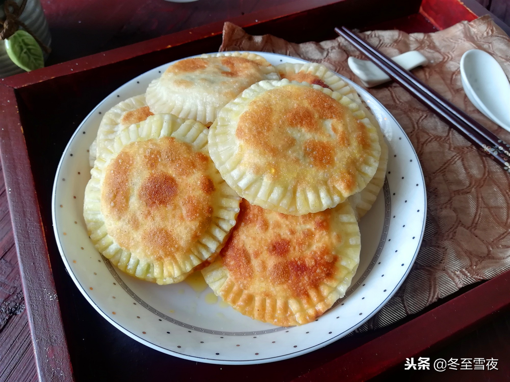 饺子皮有点厚怎么包饺子,包饺子多出来的饺子皮怎么弄