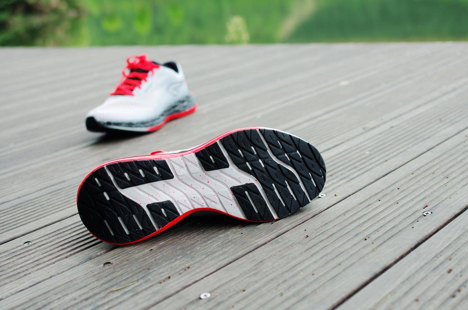 后掌软弹跑鞋,迪卡侬适合扁平足的跑鞋