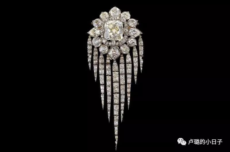 英国女王胸针高档轻奢,女王最贵胸针排行榜