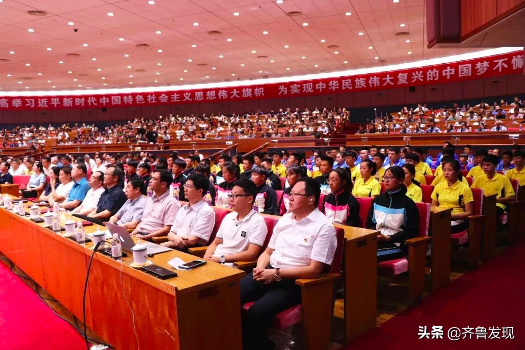 四十年坚守初心逐浪人“苏里感动全青岛