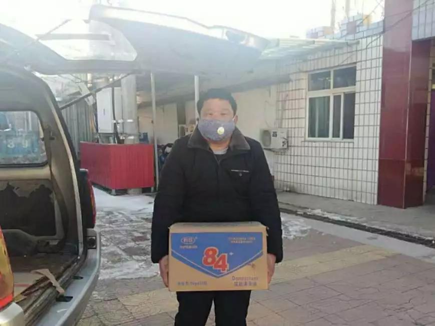 众志成城抗击疫情爱心捐赠暖人心,同舟共济抗疫情爱心捐助暖人心