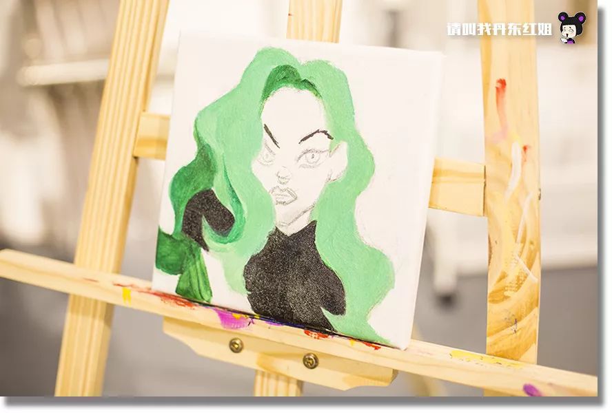 小情侣闺蜜居然在小屋鼓捣一下午，弄出了这个？