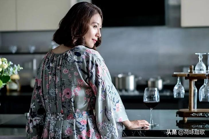 韩国悬疑烧脑电影排行榜前十名,韩国近十年来最烧脑的悬疑片之一