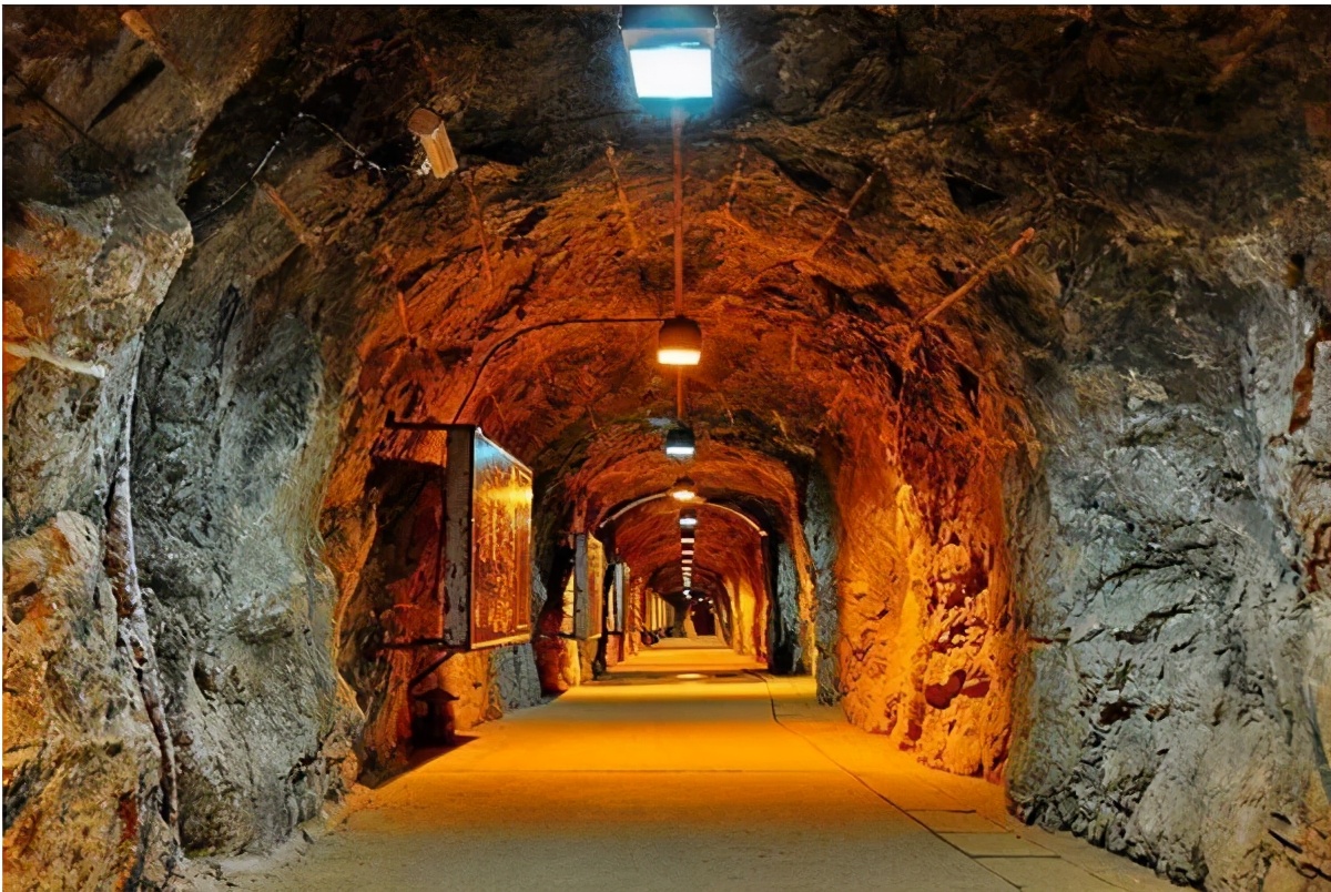 未来地壳的黄金能挖出来吗,地壳下面真的很多黄金吗