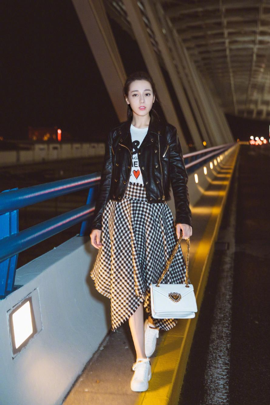 戚薇李承铉黄色衣服 (李承铉戚薇黄色衣服)