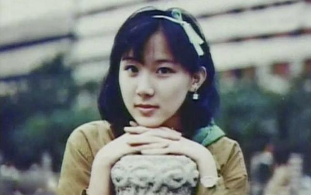 53岁仍未婚、亿万资产无人继承又怎样，单身富婆的快乐你不懂