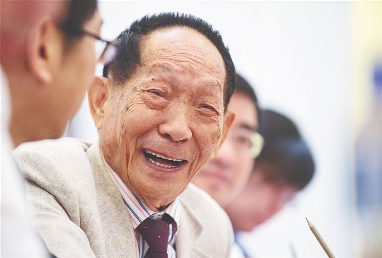 禾下乘凉梦丹心映青天诗句解说,禾下乘凉梦丹青