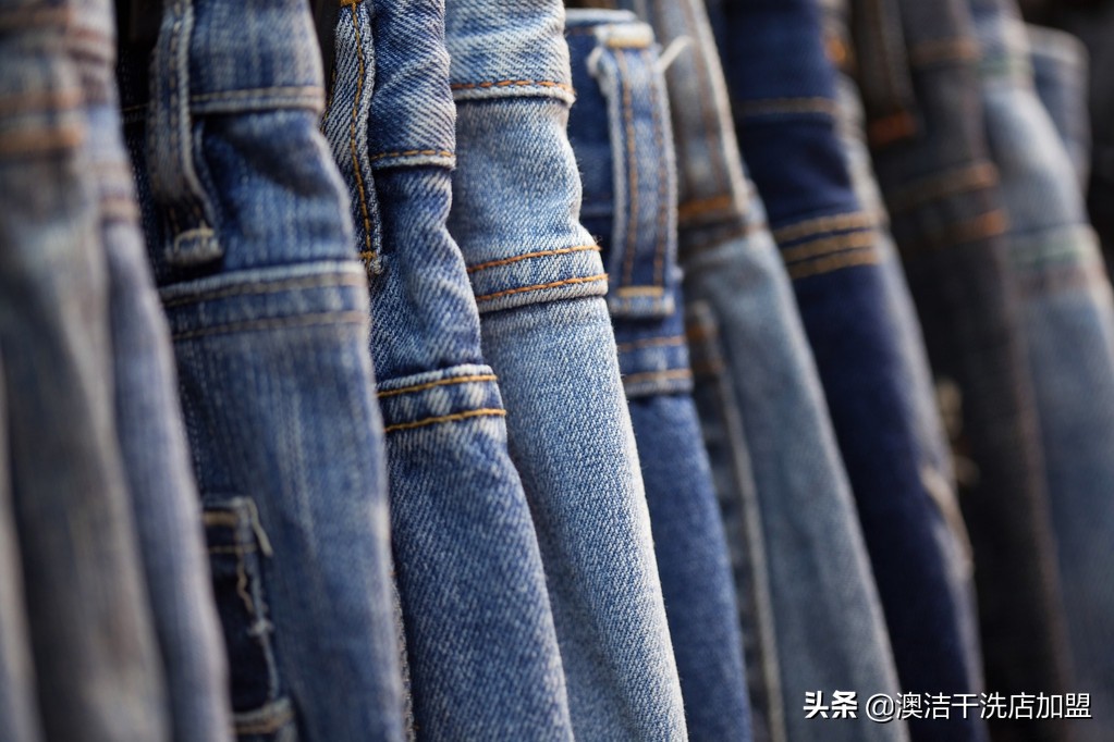 挑选牛仔裤最简单方法,手把手教你挑出最合身的牛仔裤
