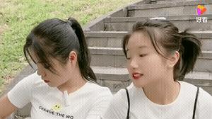 接吻gif搞笑图,接吻gif搞笑图片