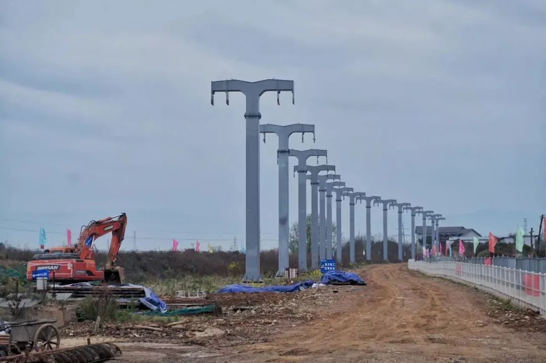 四川通高铁的景区,四川旅游景点铁路规划